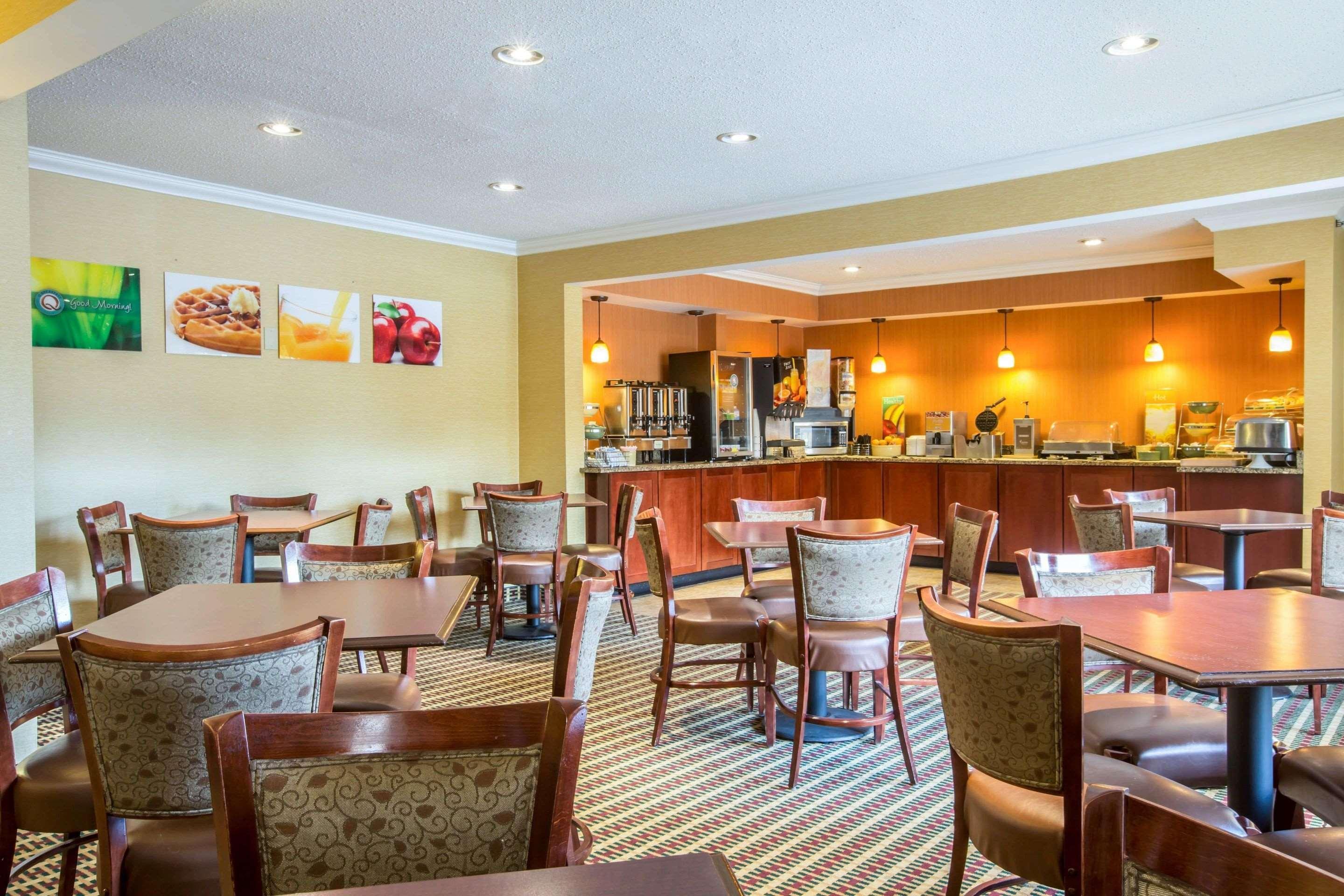 Quality Inn Colchester - Burlington Esterno foto
