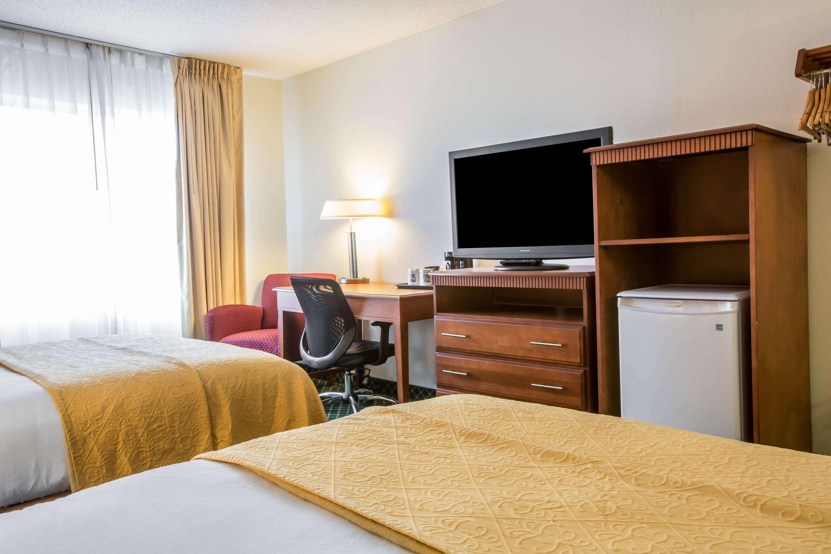Quality Inn Colchester - Burlington Esterno foto
