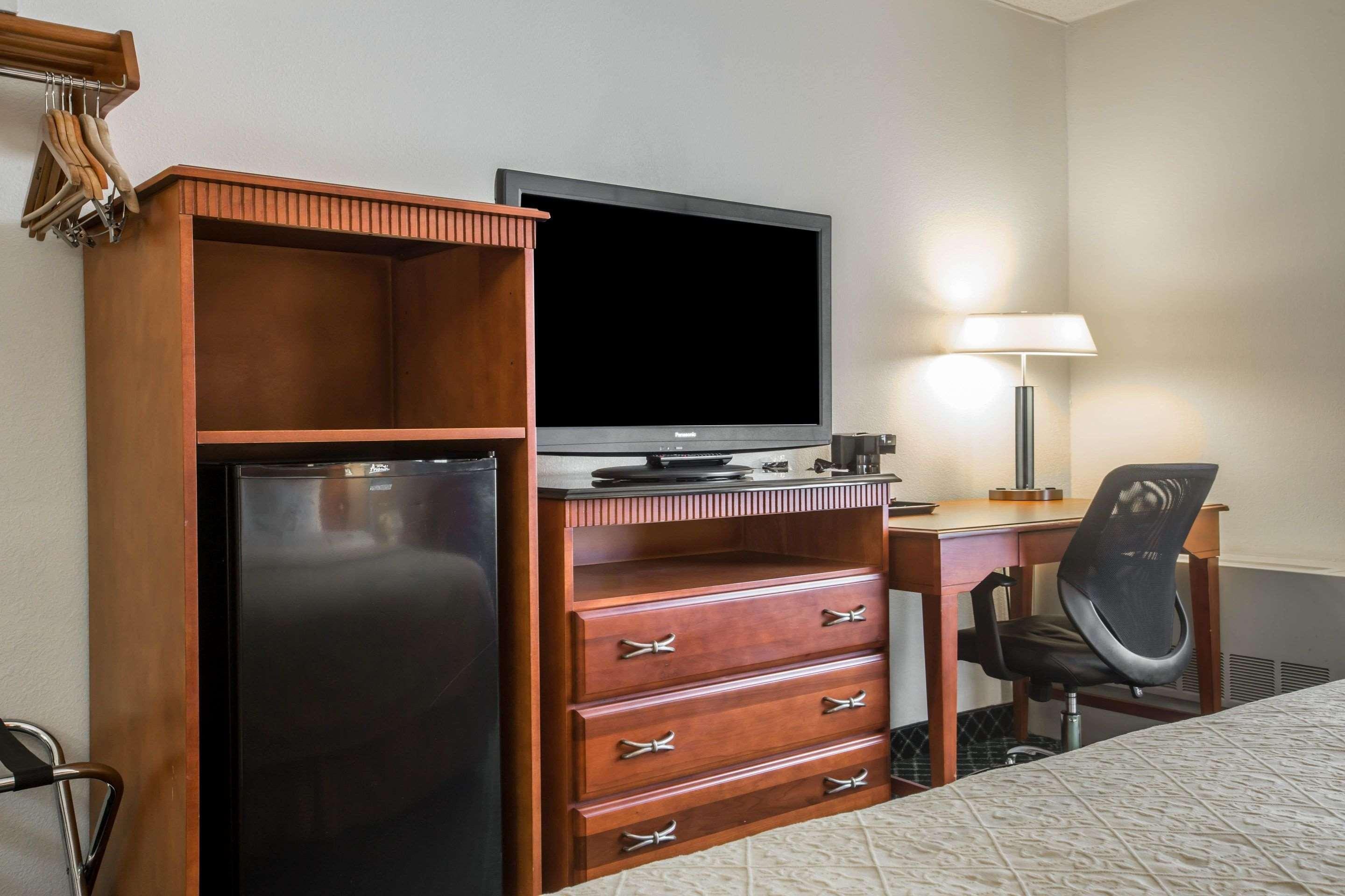 Quality Inn Colchester - Burlington Esterno foto