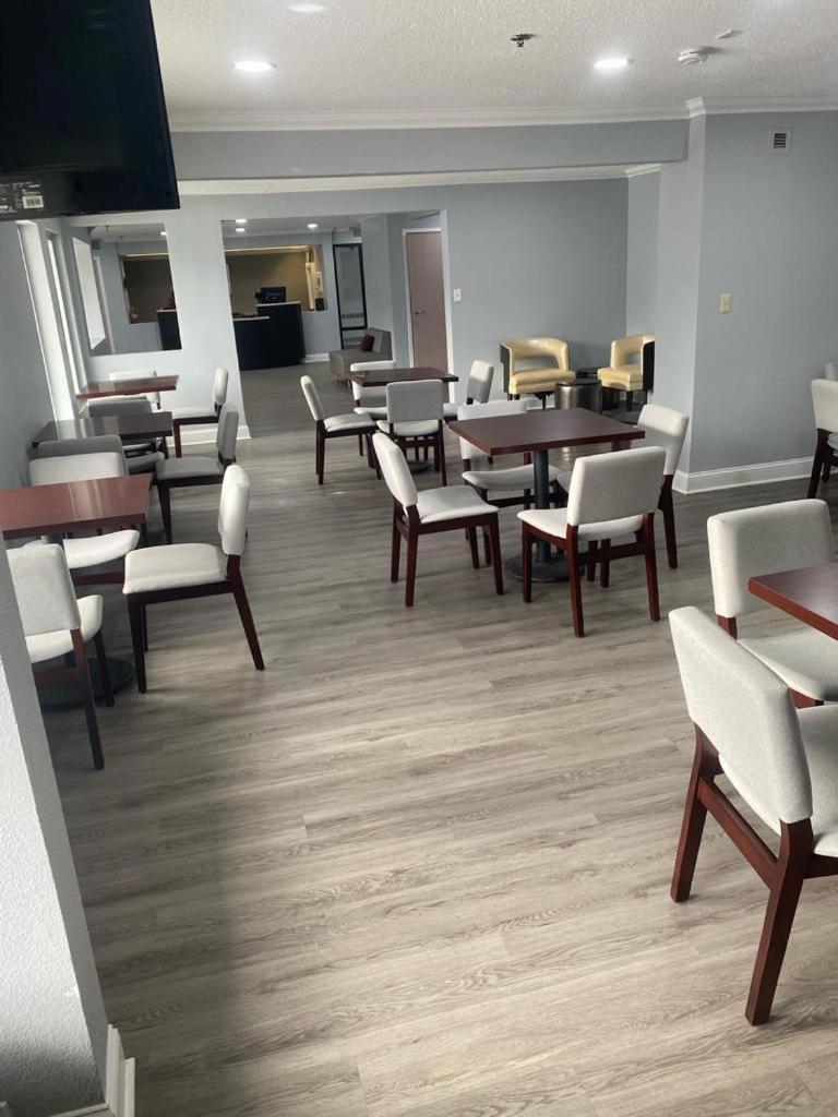 Quality Inn Colchester - Burlington Esterno foto