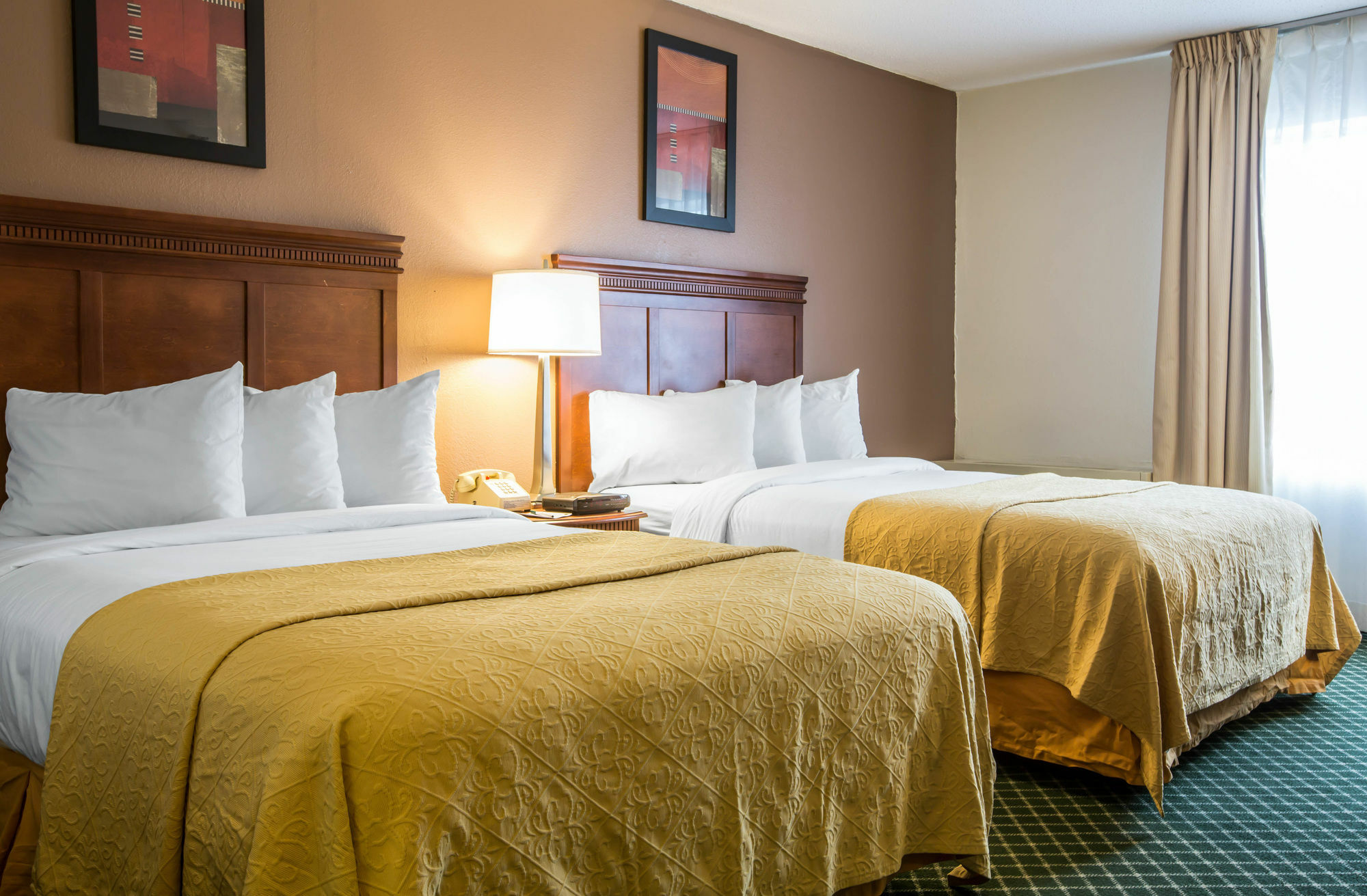 Quality Inn Colchester - Burlington Esterno foto
