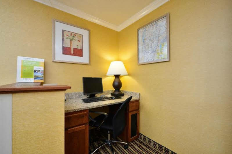 Quality Inn Colchester - Burlington Esterno foto